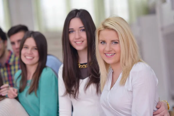 Gelukkig Jong Tieners Groep School Veel Plezier Een Leren Lessen — Stockfoto