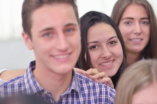 Glada Unga Tonåringar Grupp Skolan Kul Lärande Lektioner — Stockfoto