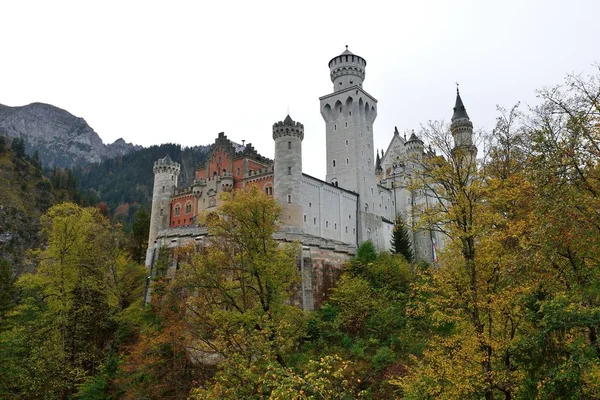 Замок Нойштайн Осенью Бавария Германия — стоковое фото
