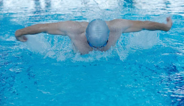 Concepto Estilo Vida Salud Fitness Con Joven Nadador Deportista Recreándose —  Fotos de Stock