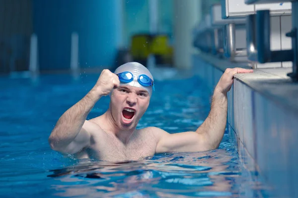 Conceito Estilo Vida Saudável Fitness Com Jovem Atleta Nadador Recriando — Fotografia de Stock