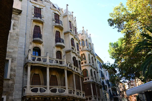 スペインの住宅ファサード 建築コンセプト — ストック写真