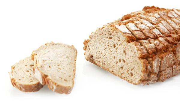 Zamknij Smaczne Plasterki Dobrze Ugotowane Niemiecki Rolka Chleb Izolowany Białym — Zdjęcie stockowe