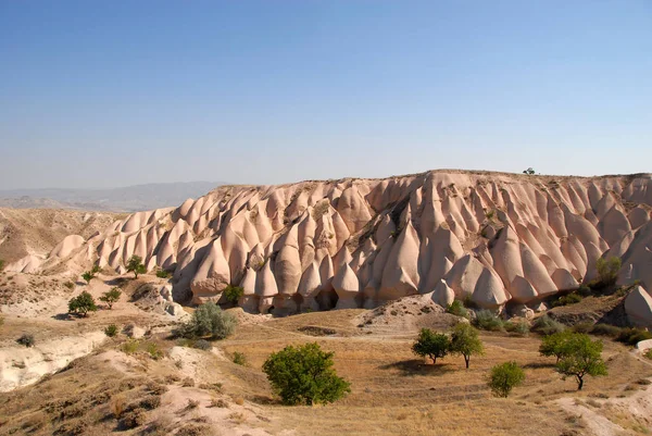 Phallusartike Peri Bacaları Aşk Vadisinde Durur — Stok fotoğraf