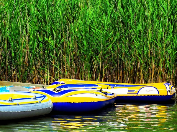 Klopeiner Zie Karinthië Met Rubberboten Riet — Stockfoto