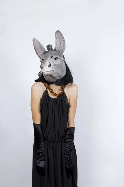 Mulher Usando Uma Máscara Burro Com Vestido Noite Luvas Noite — Fotografia de Stock