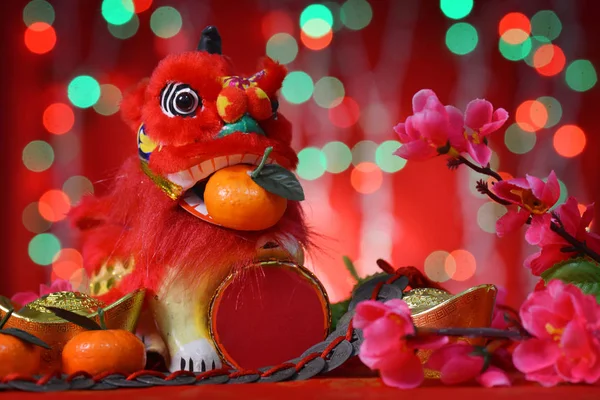 Chinese New Year Festival Decorations Miniature Dancing Lion Mandarin Orange — Stock Photo, Image