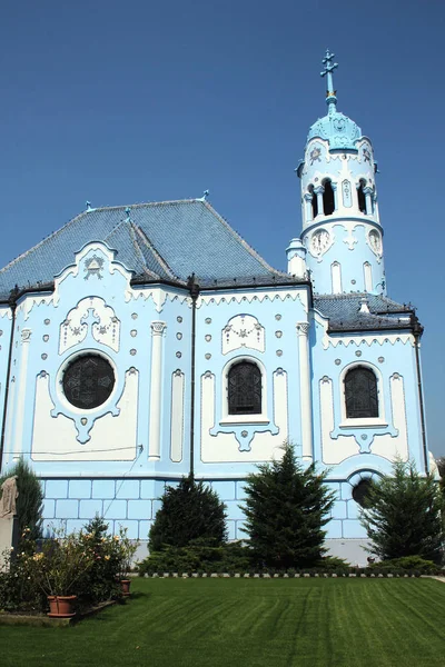 Bratislava Slovakya Daki Açık Mavi Elisabeth Kilisesi — Stok fotoğraf