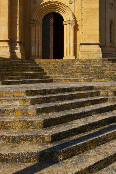 Escalera Catedral Ghajnsielemparis Mgarr Gozo —  Fotos de Stock