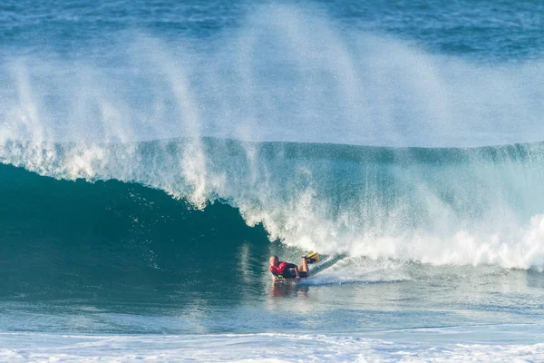 Surfing Body Boarder Rides Large Ocean Wave — Stock Photo, Image