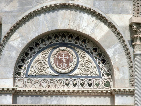 Pisa Baptisterium Diversiteit Van Architectonische Ornamenten — Stockfoto