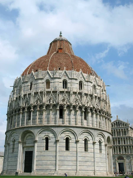 Pisa Piazza Dei Miracoli Deki Aziz John Kilisesi — Stok fotoğraf