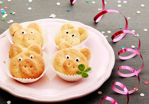 Delicious Cookies Forming Small Pigs Small Green Clover Leaves Pink — Stock Photo, Image