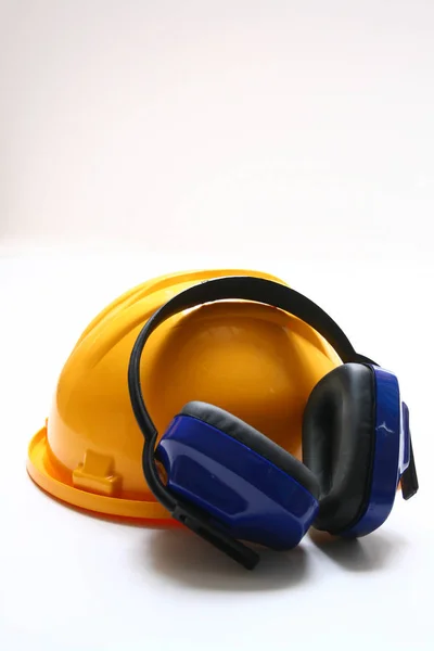 工作安全帽和耳朵保护 — 图库照片