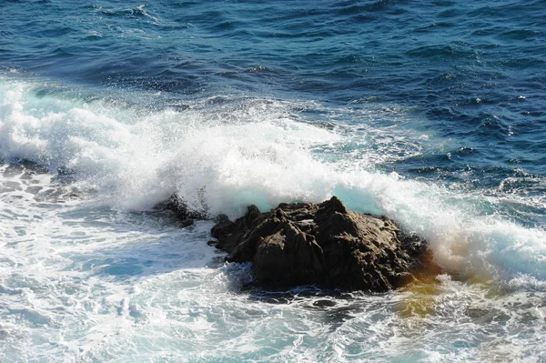 Akdeniz Dalgalar Spanya — Stok fotoğraf