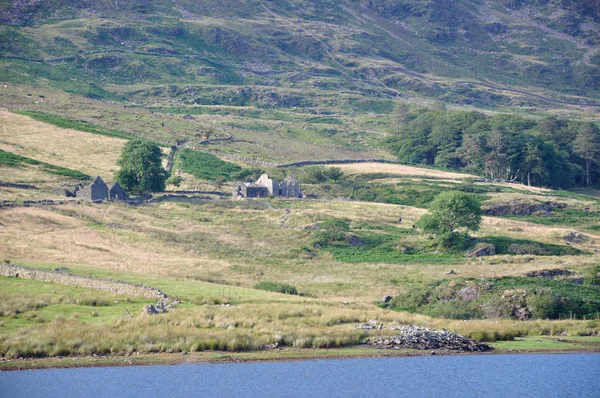 Der See Llyn Cwmystradllyn Den Bergen Von Wales Der Nähe — Stockfoto