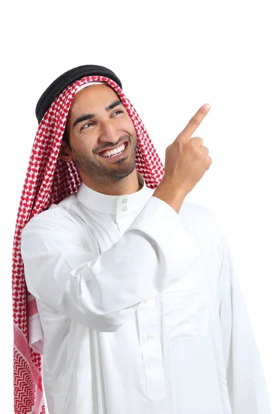 Arab Saudi Promotor Człowiek Prezentuje Wskazując Stronie Odizolowany Białym Tle — Zdjęcie stockowe
