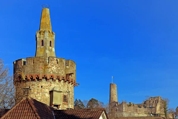 Κόκκινος Πύργος Και Κάστρο Windeck Στο Weinheim — Φωτογραφία Αρχείου
