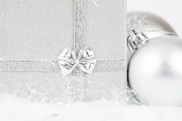 Zilveren Kerstachtergrond Met Kistje — Stockfoto