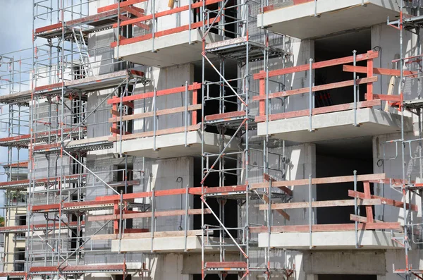 Bauen Hochbau Hausbau Bau Bauindustrie Bauindustrie Haus Haus Gerüst Gerüst — Stockfoto