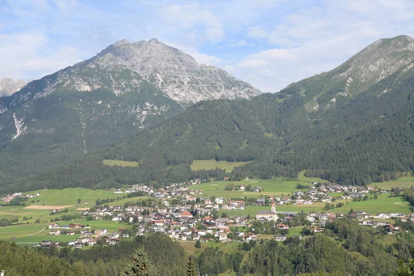 Fulpmes Stubai Valley Stubai Tyrol Austria Alp Köy Dağ Dağ — Stok fotoğraf