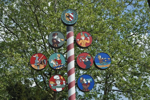 Albero Gilda Nuremberg Maypole Tradizione Tradizionale Franconia Bavaria Germania — Foto Stock