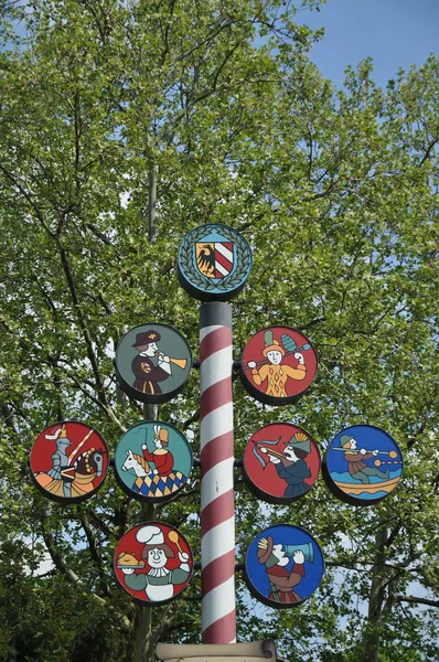 Drzewo Gildii Nuremberg Maypole Tradycja Tradycyjne Frankonia Bawaria Niemcy — Zdjęcie stockowe