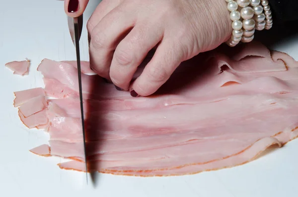 Woman Cuts Ham Carbonara Sauce — Stock Photo, Image