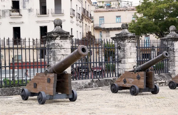 Canhões Castelo Força Real Havana Velha Cuba — Fotografia de Stock