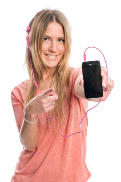 Blondine Mit Kopfhörer Und Smartphone Beim Musikhören — Stockfoto