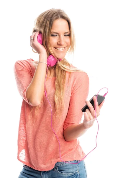Блондинка Навушниками Тримає Смартфон Слухаючи Музику — стокове фото
