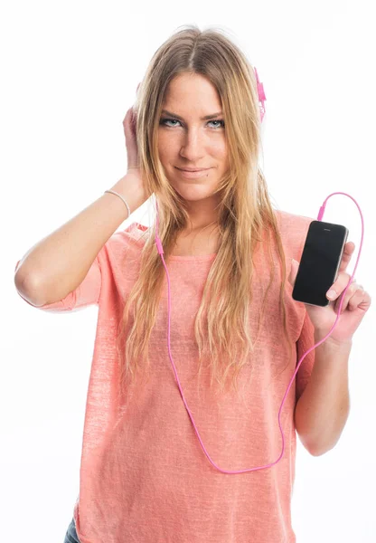 Blond Vrouw Met Koptelefoon Met Een Smartphone Luisteren Naar Muziek — Stockfoto