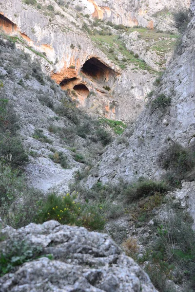 Montañas Rocosas Cuevas Acantilados —  Fotos de Stock