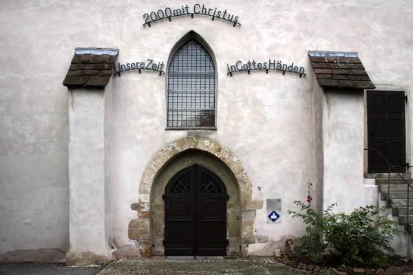 教会のドアシュヴァルエンベルガー — ストック写真