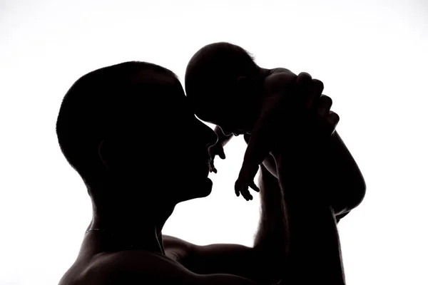Silhueta Pai Bebê Frente Fundo Branco — Fotografia de Stock