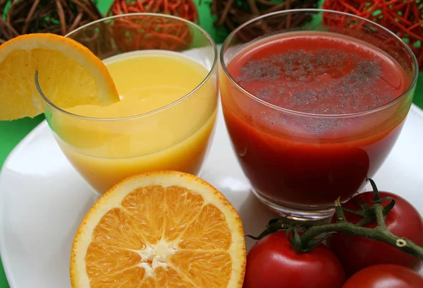 Glasses Fresh Juice Vegetables Wooden Table — Stock Photo, Image