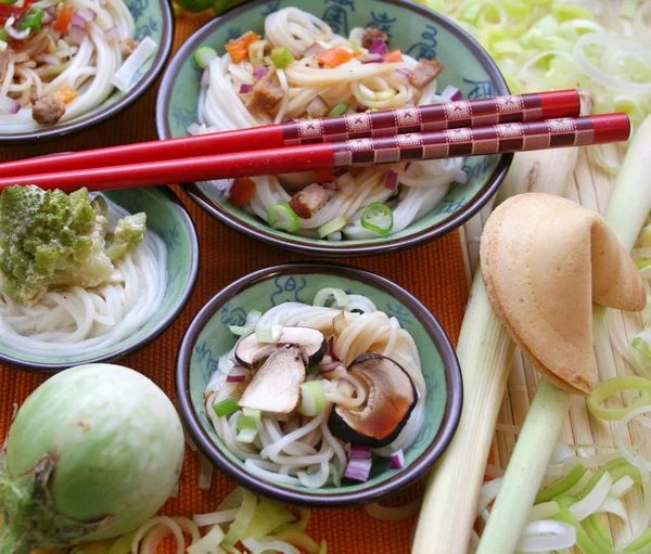 Asian Noodles Shrimp Vegetables — Stock Photo, Image