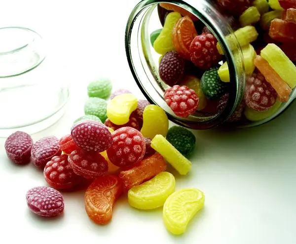 Gelée Fruits Verre Sur Fond Blanc — Photo