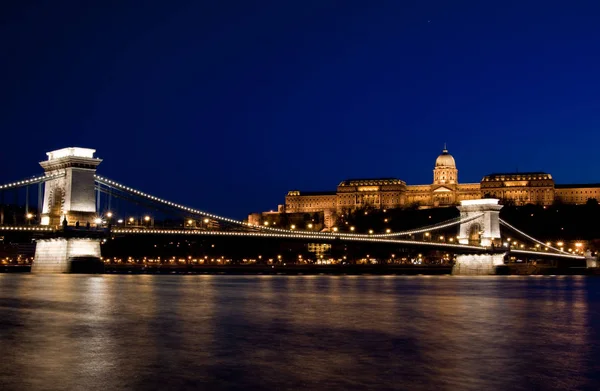 Nachtbeleuchtung Budapest Ungarn — Stockfoto