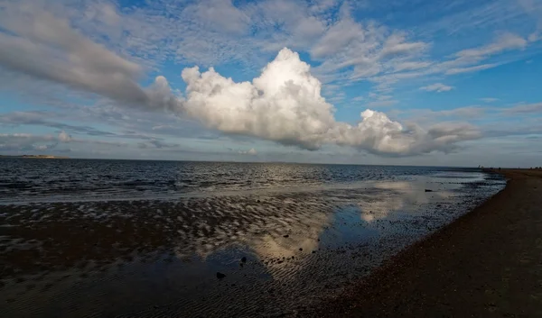 Wolken Über Dem Strand Von Utersum — Stockfoto