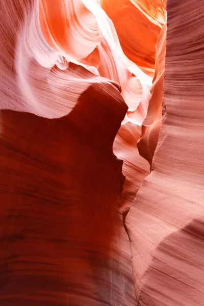 アンテロープ峡谷 カーブ砂岩の形成 — ストック写真