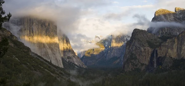 Capitan Und Die Halbkuppel Abendlicht Yosemity Nationalpark Den Usa — Stockfoto