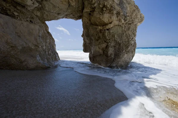 Felsentor Strand Von Kathisma Auf Der Insel Lefkas Griechenland — Stockfoto