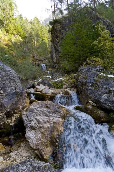 Vacker Vattenfall Naturen Bakgrund — Stockfoto