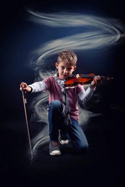 Niño Con Violín Día —  Fotos de Stock