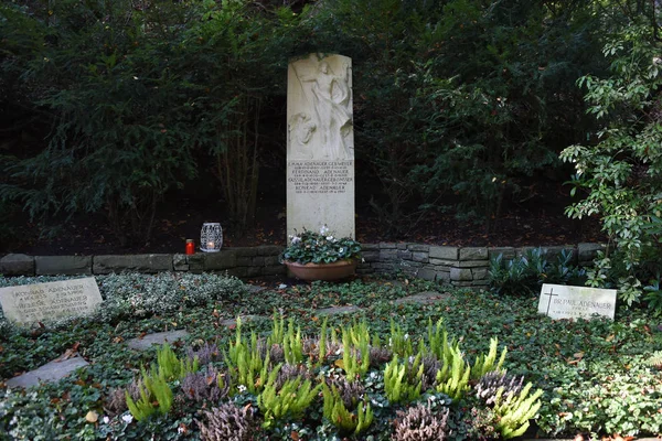 Konrad Adenauer Tomb – stockfoto