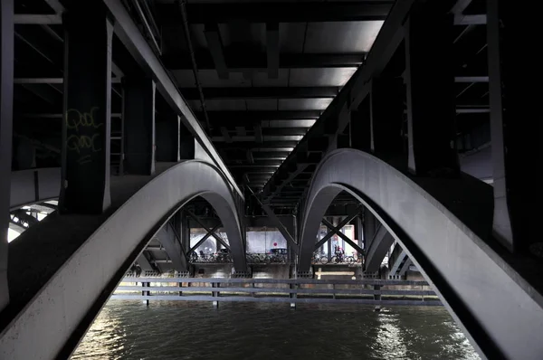 Puente Bahnhof Friedrichstrasse Berlin —  Fotos de Stock