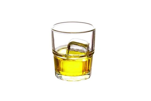 Fehér Alapon Izolált Whiskey Vel Jéggel Töltött Üveg — Stock Fotó