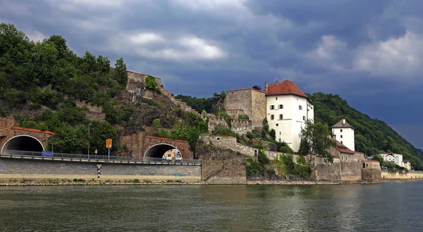Veste Menor Casa Passau Danúbio — Fotografia de Stock