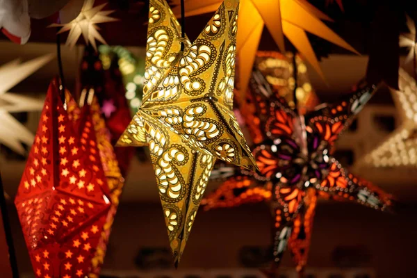Yılbaşı Pazarında Noel Kartı Yıldızı — Stok fotoğraf